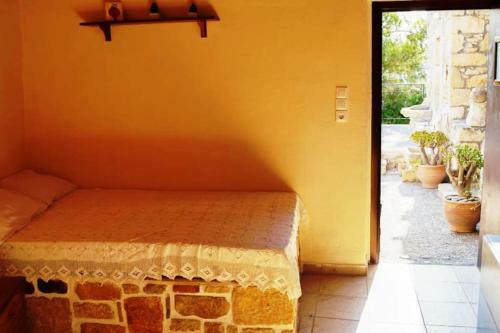 Traditional Creta Stone House In Serenity Village