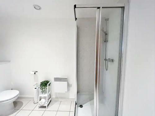 Secc&hydro Beautiful 2br Apartment With Free Parking