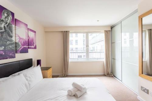 Modern 2-bed Apartment - City Centre - Free Parking