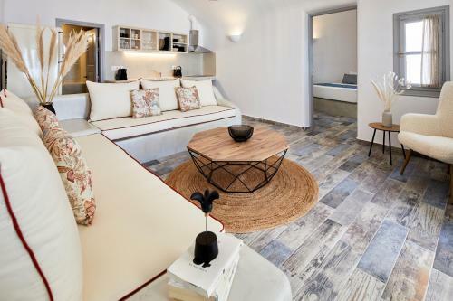Villa El Verano Suites