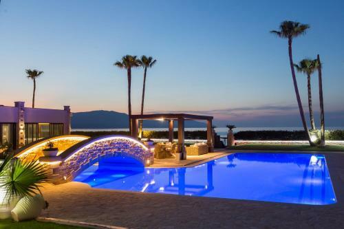 Villa Paralia Beachfront Residence