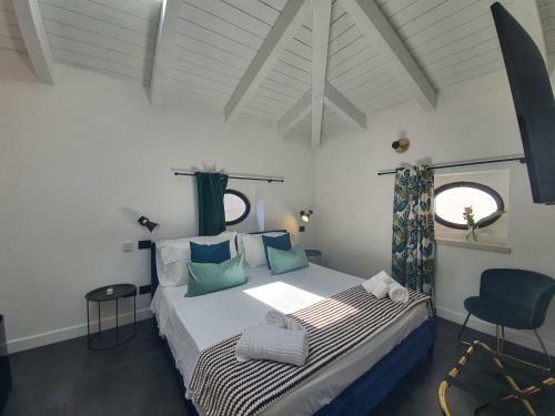 Hostal Belu - Fondi Holiday Rooms