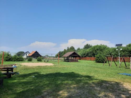 Dom Nad Jeziorem Kalwa