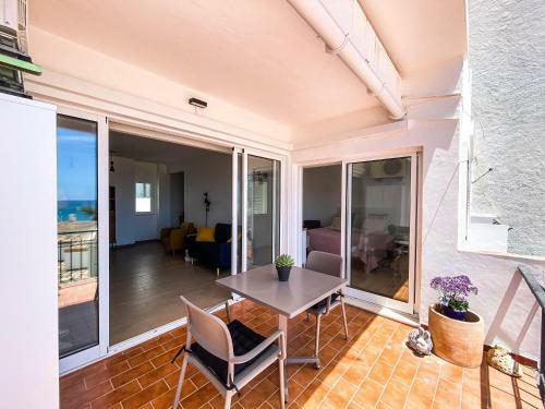 Balcony W Seaview - 1 Bed Apart