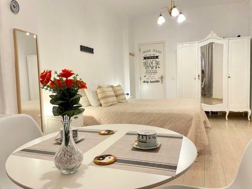 Elegant And Cozy Classic Room