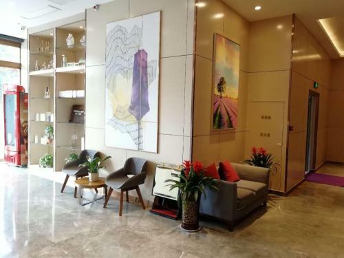 Lavande Hotel Yishui Wande Plaza