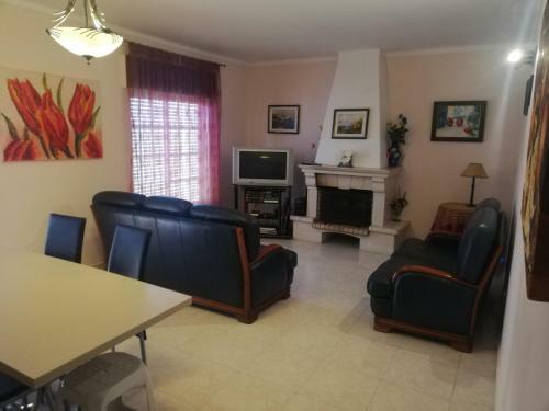 Hostal Guesthouse Tavira Moura