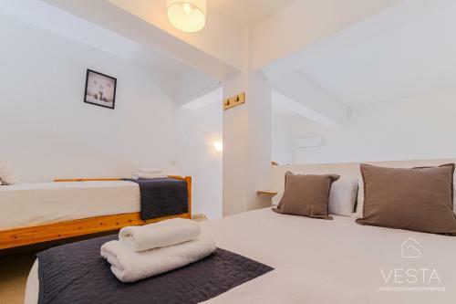 Ilios Loft Apartment With Sea Views, 200m From Beach