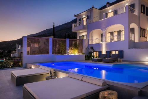 Lourdas White Villa