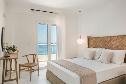 Lourdas White Villa