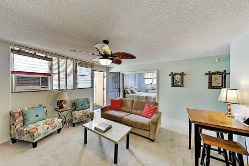 Kuhio Plaza Condo 702