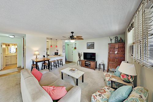 Kuhio Plaza Condo 702
