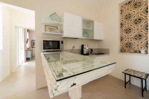 Lodge Master Deluxe Modern Suite With View