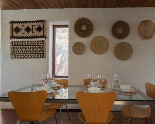 384 Calle Loma Norte