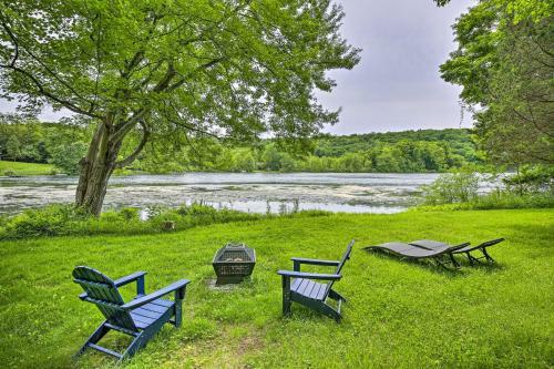 Hudson Valley Home With Lake Views And Kayaks