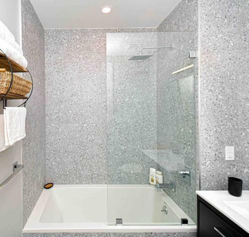 Apartamento 510/512 Brooklyn Luxury Duplex (2 Apts) Pets & Parking!