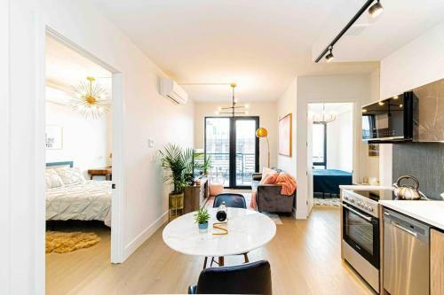 Apartamento 510/512 Brooklyn Luxury Duplex (2 Apts) Pets & Parking!