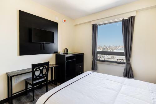 Steinway Hotel