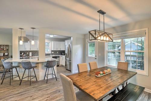 Tree-lined Firefly Hideaway Leicester Home!