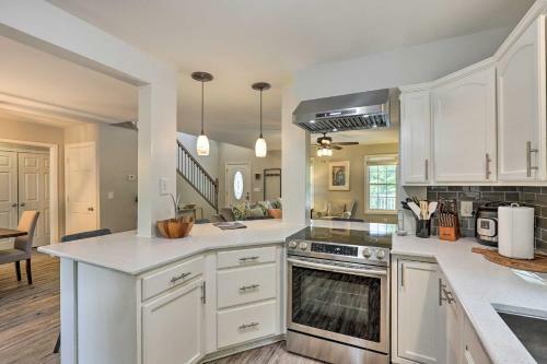Tree-lined Firefly Hideaway Leicester Home!
