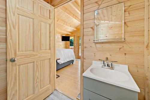 Laurel Ridge Cabin...experience Nature In 90 Acres!