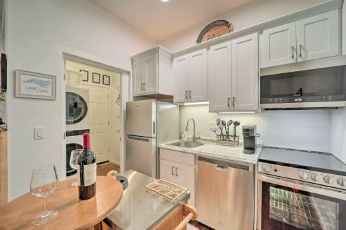 Charming Newland Apartment With Deck And Fire Pit
