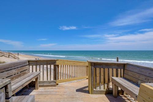 Apartamento 2br 1ba Beachfront Condo Pool Views Sleeps 4