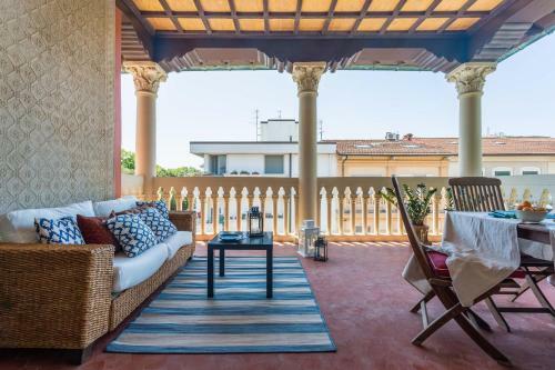 Apartment Fontanella In Historic Villa Viareggio