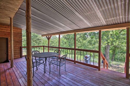 Hilltop Hideaway Vian Cabin With Covered Deck!