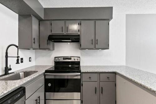 Apartamento Gorgeous Spacious Condo Centrally Located In Okc