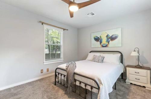 Pet Friendly- Quiet Neighborhood-2 Bedroom