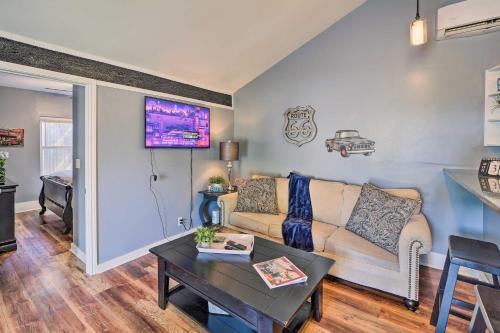 Evolve Calming Tulsa Home, Half Mi To Cherry St!