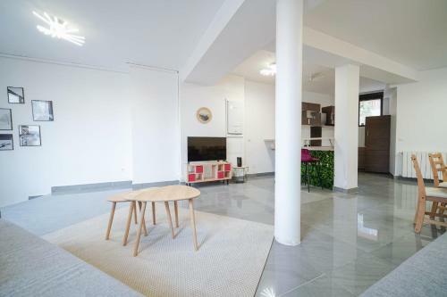 Beautiful House 10 Min Walk From Paris