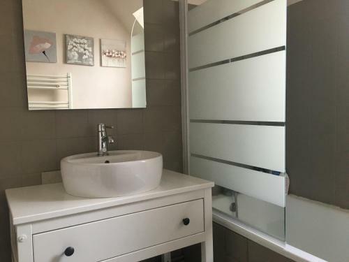 2 Chambres � 2 Pas Du Circuit !