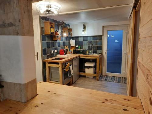 Apartamento Charmant Logement Avec Terrasse Et Billard