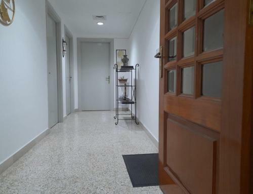 Family Room In A 10 Minutes Walk From Corniche Beach