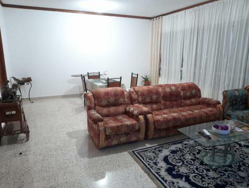 Family Room In A 10 Minutes Walk From Corniche Beach