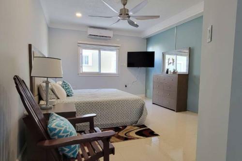 The Johnsons Crest At Marina Villas