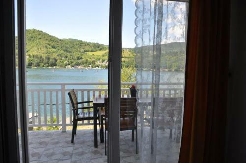 Apartamento Villa Pliva Lake 3