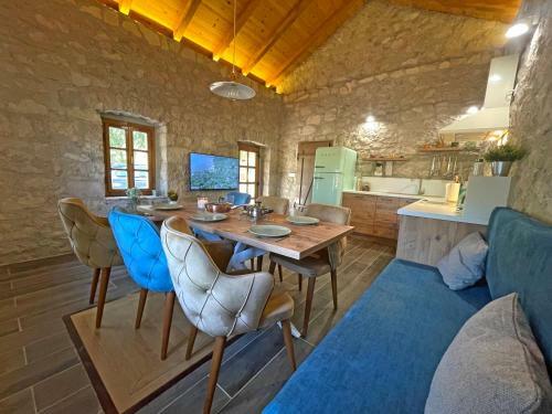 Kostela Stone House