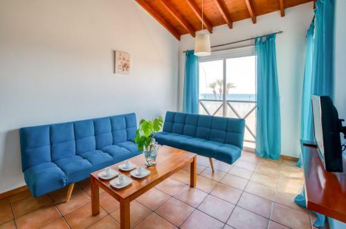 Kate's Latchi Beachfront Apartment 104 By Ezoria