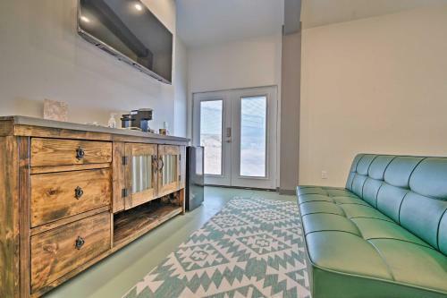 Unique Cornville Retreat With Game Room And Deck!