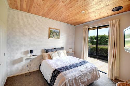 Tirohanga Retreat