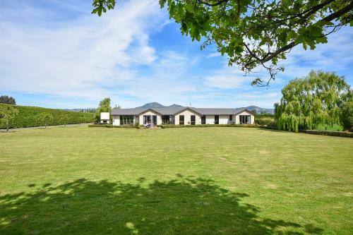 Tirohanga Retreat