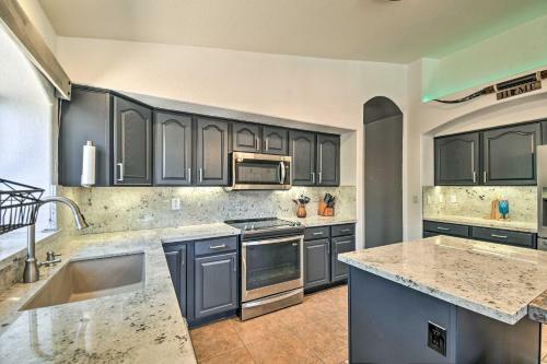Maricopa Family Home With Private Pool And Spa!