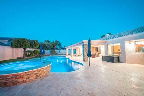 New! Lake Havasu Oasis W/ Custom Pool & Spa-
