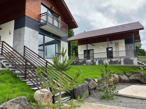 Hills Inn Villa