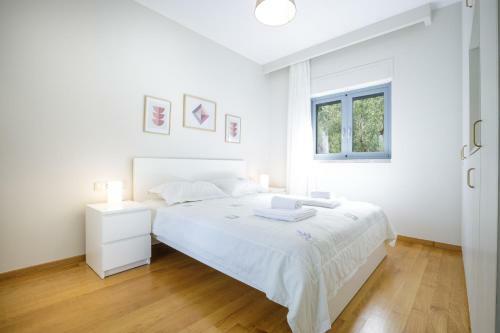 Villa Bay's Balcony Verga