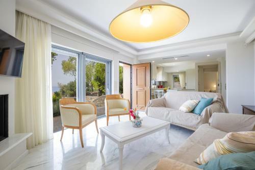 Villa Bay's Balcony Verga