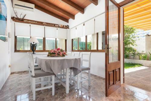 Villa Luna, Beach And Pool